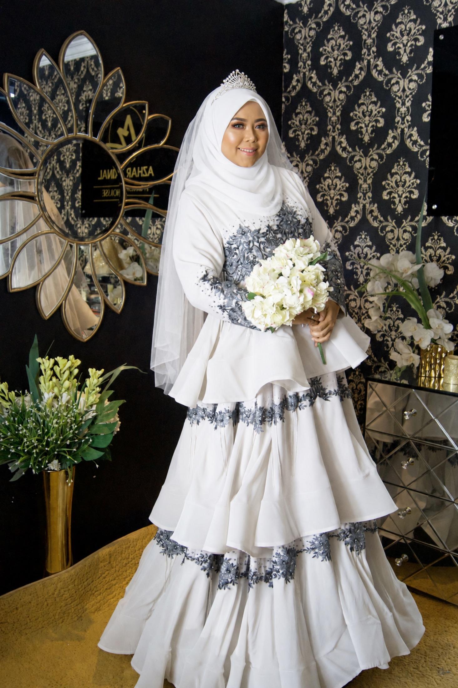 Tiered bridal set
